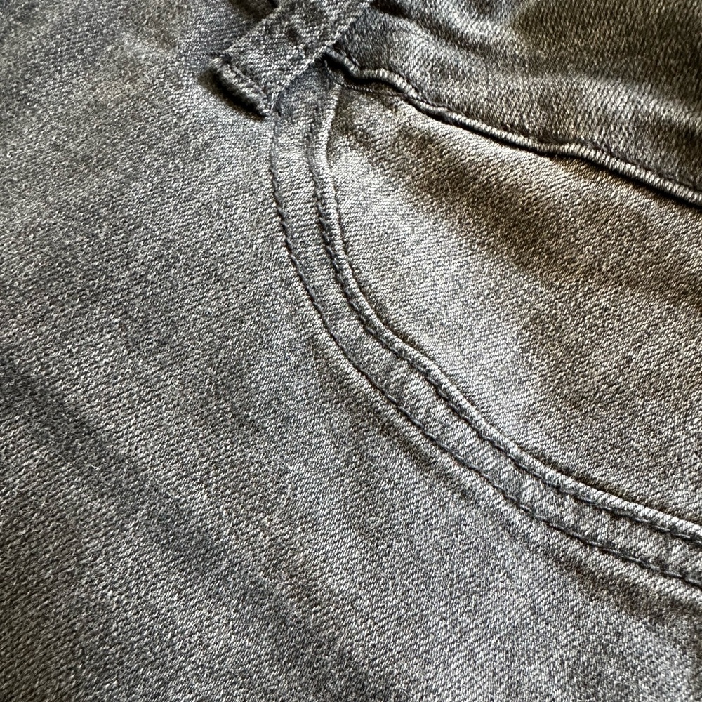 SHEIN Black Jeans - Picture 5 of 7